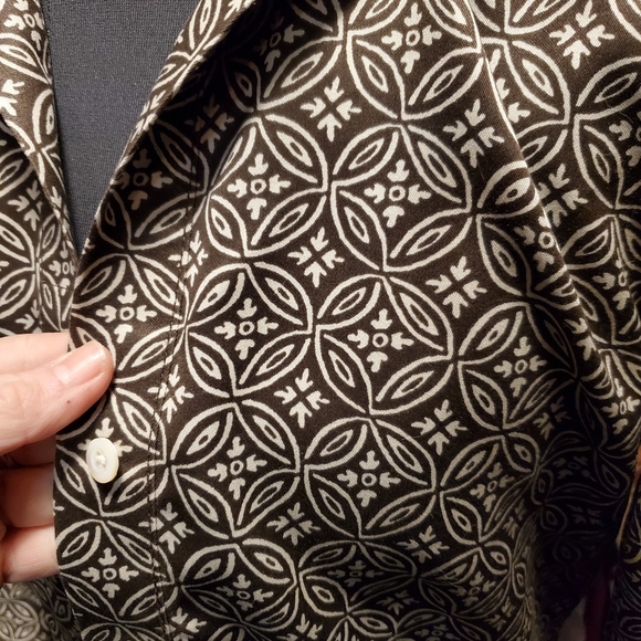 Button up shirt - Picture 2 of 2